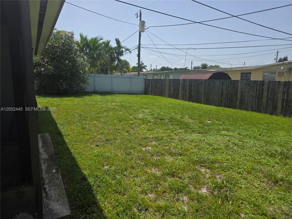 For Rent: $3,100 (3 beds, 1 baths, 1530 Square Feet)