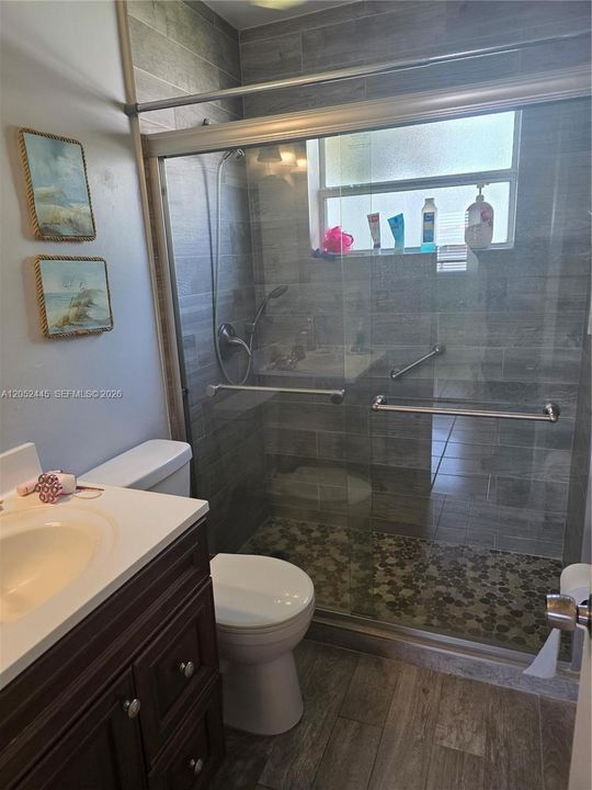 For Rent: $3,100 (3 beds, 1 baths, 1530 Square Feet)