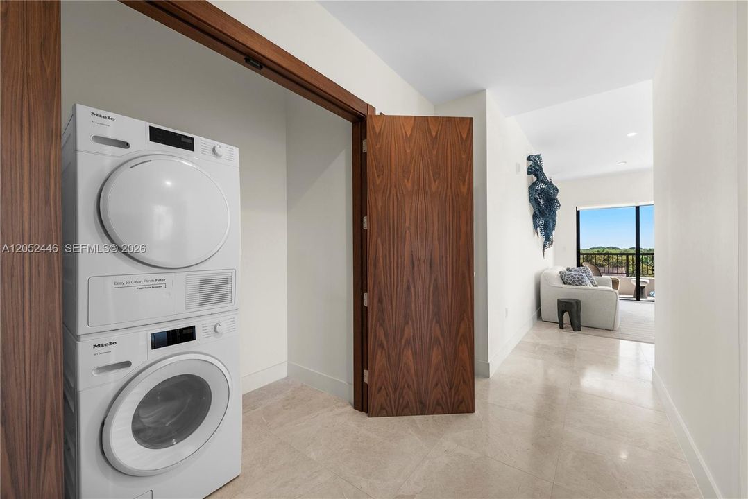 For Rent: $7,195 (2 beds, 2 baths, 1327 Square Feet)