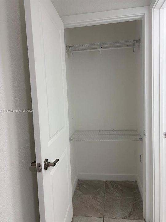 En Renta: $1,000 (1 camas, 1 baños, 1680 Pies cuadrados)