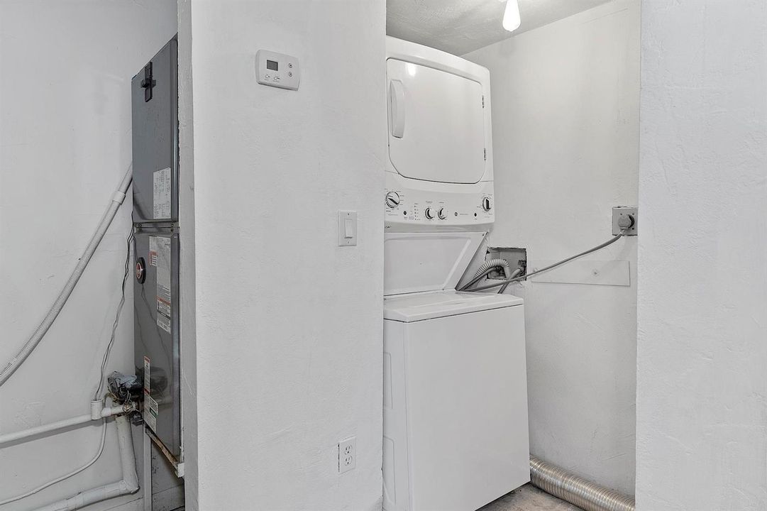 615 7th ave N - - 023