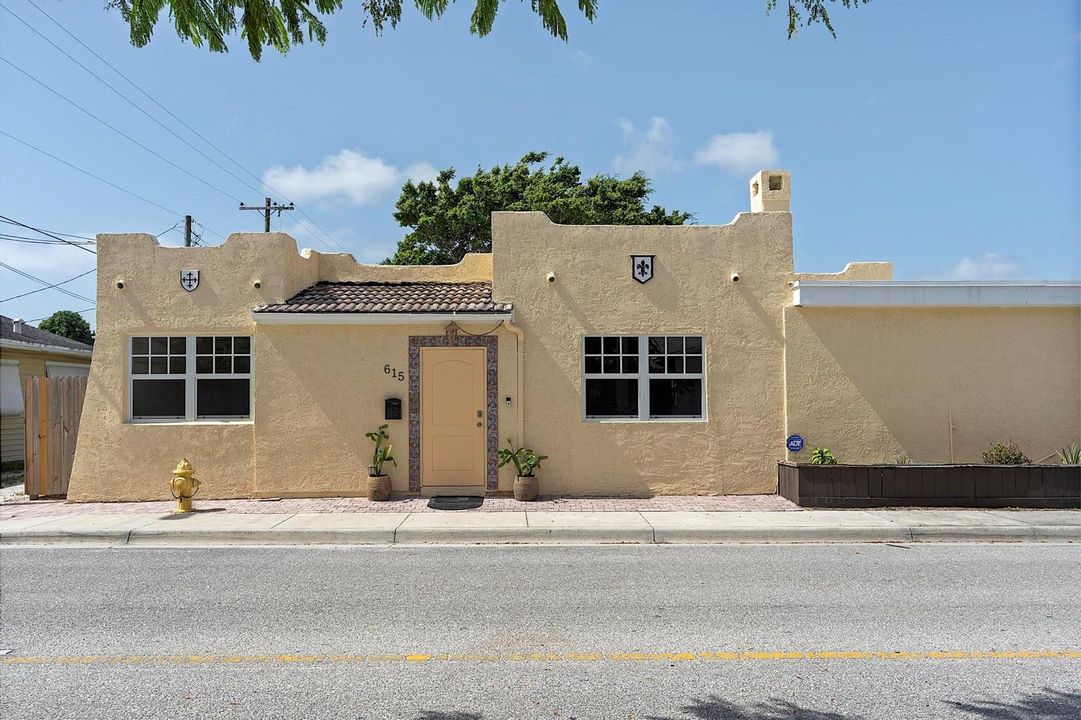 615 7th ave N - - 002