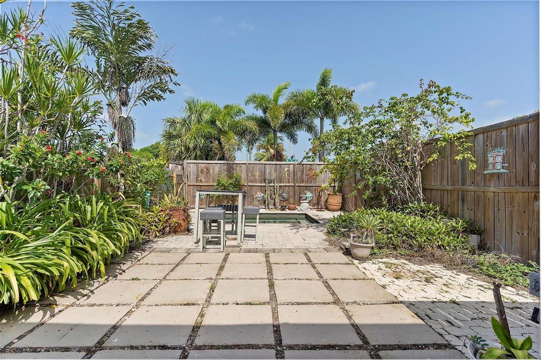615 7th ave N - - 030
