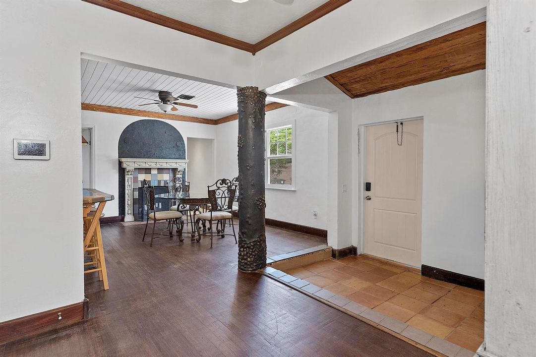615 7th ave N - - 011