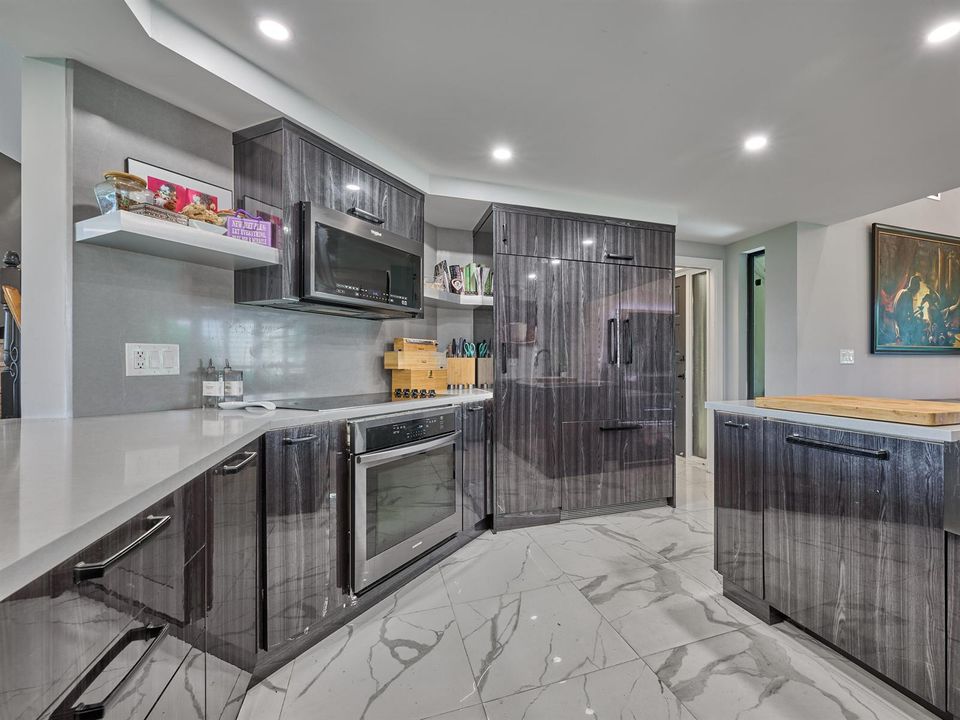 Kitchen Oven