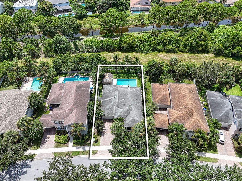 350CaravelleDriveAerials(16)a