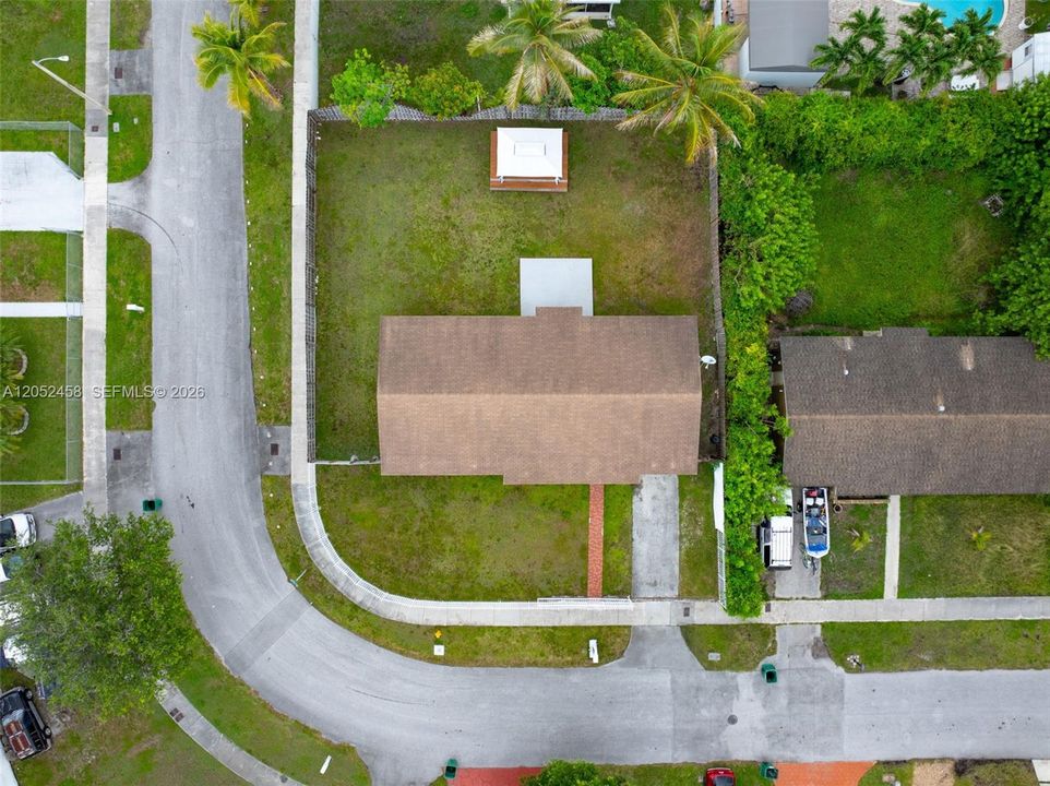 На продажу: $559,999 (3 спален, 2 ванн, 1323 Квадратных фут)