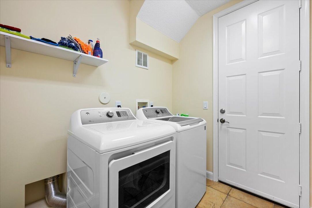 Downstairs Laundry Room