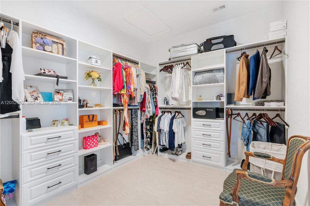 В аренду: $5,500 (5 спален, 3 ванн, 2634 Квадратных фут)