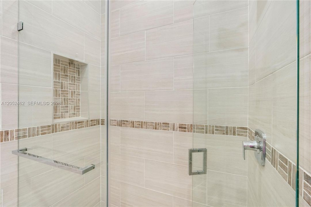 В аренду: $5,500 (5 спален, 3 ванн, 2634 Квадратных фут)