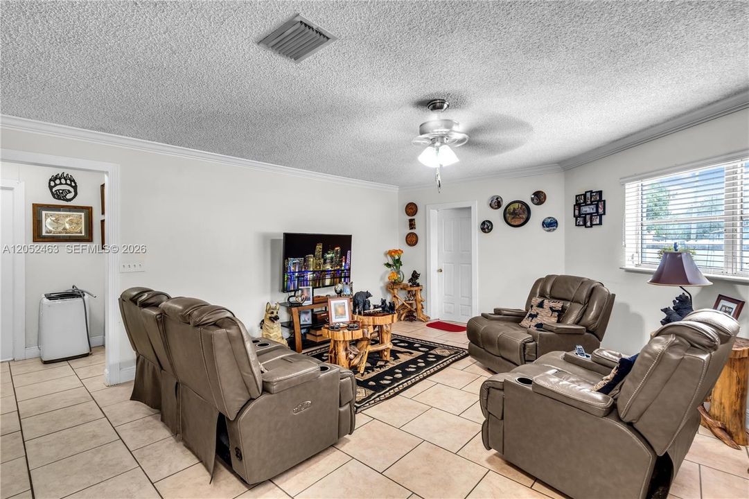 For Sale: $550,000 (0 beds, 0 baths, 1746 Square Feet)