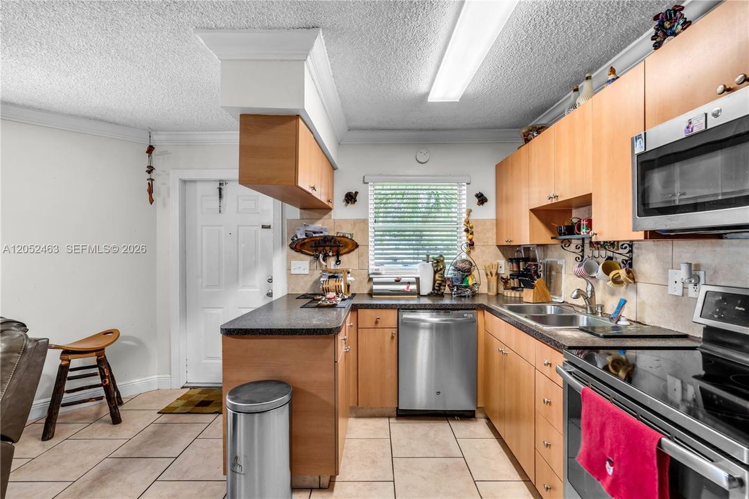 For Sale: $550,000 (0 beds, 0 baths, 1746 Square Feet)