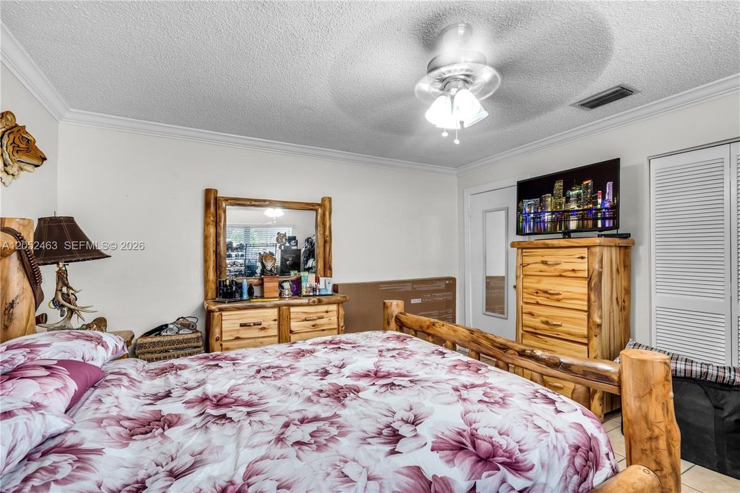 For Sale: $550,000 (0 beds, 0 baths, 1746 Square Feet)