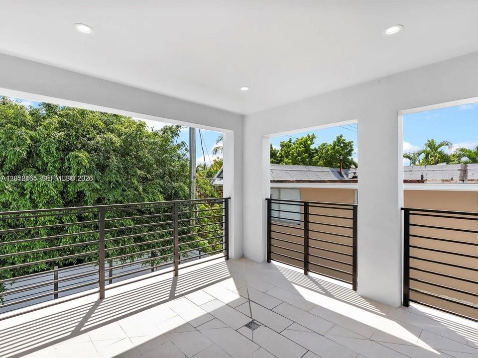 1134  71 street # 3 Miami Beach Fl. 33141
