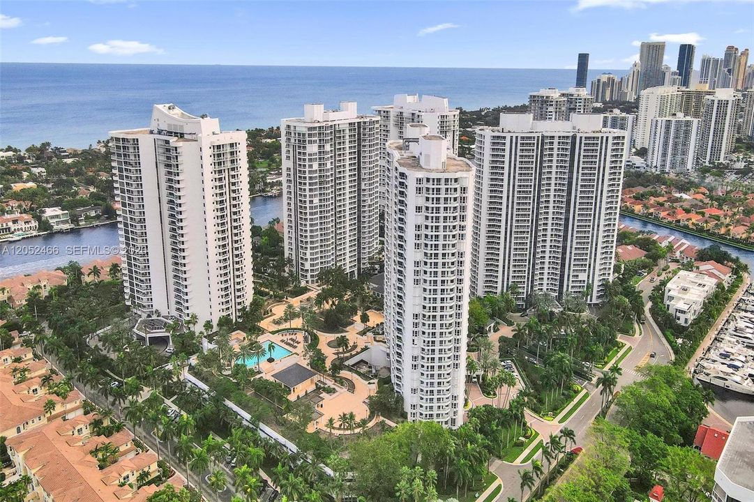 待售: $885,000 (3 贝兹, 2 浴室, 2190 平方英尺)