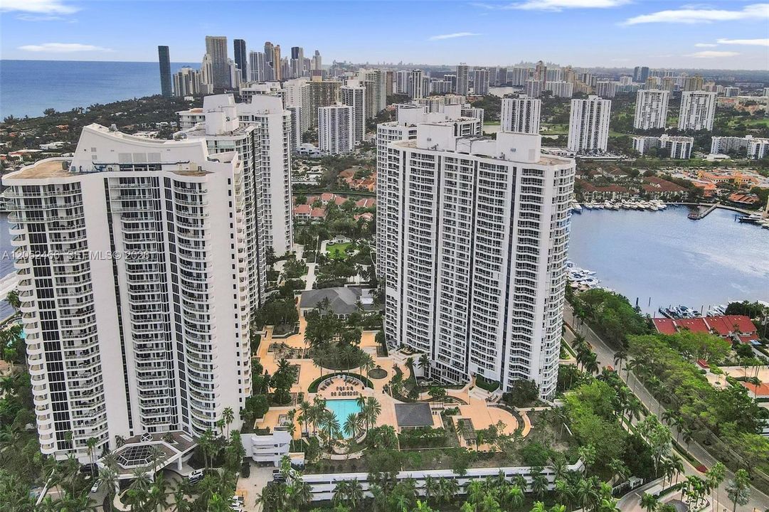 待售: $885,000 (3 贝兹, 2 浴室, 2190 平方英尺)