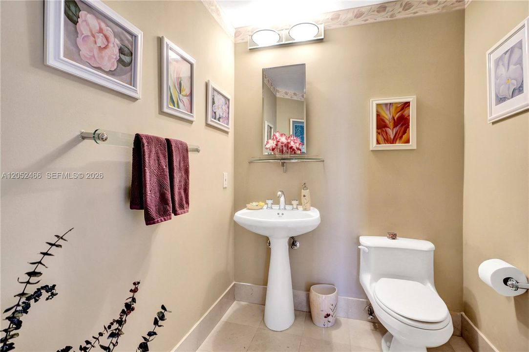 Guest bathroom.