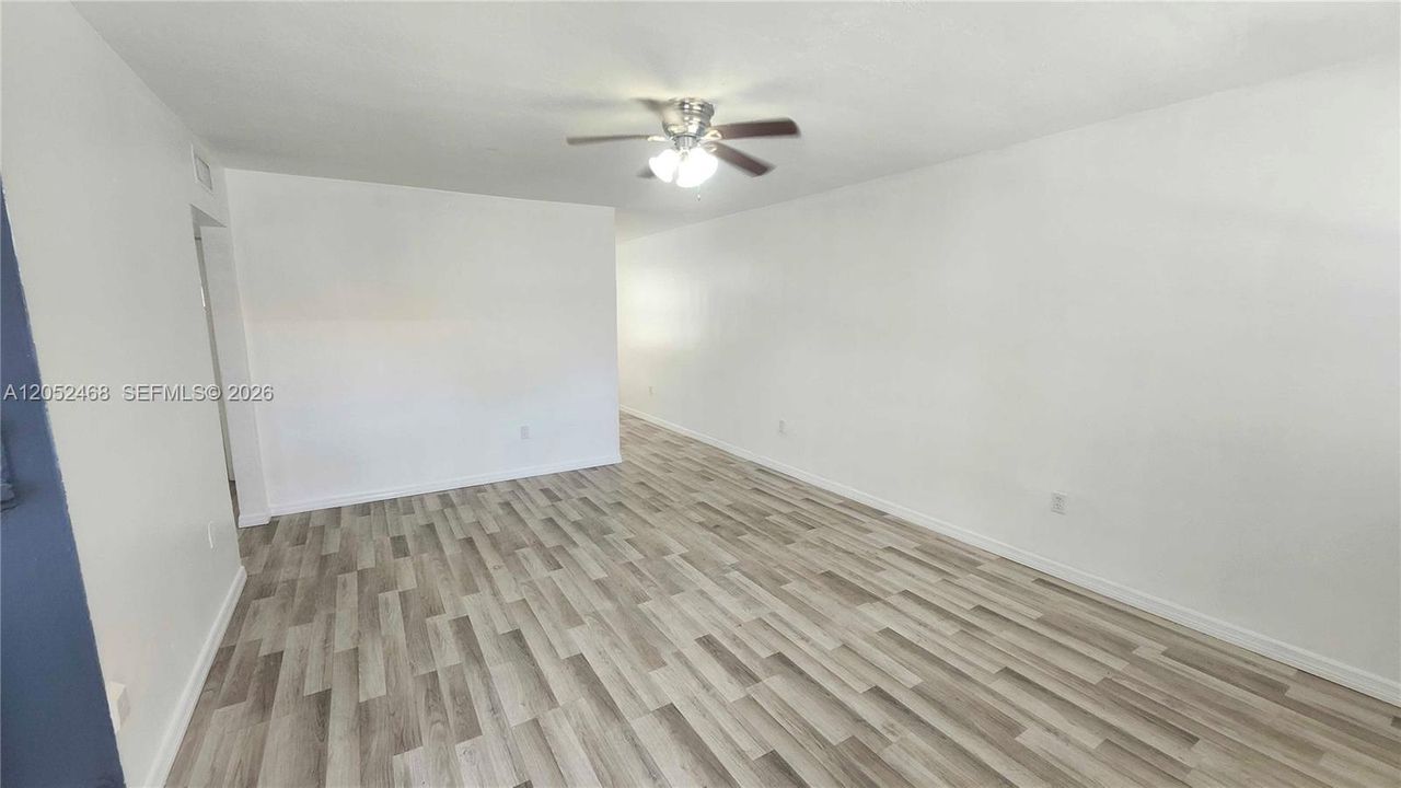В аренду: $1,750 (2 спален, 1 ванн, 783 Квадратных фут)