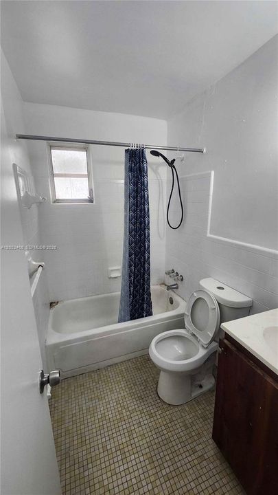 В аренду: $1,750 (2 спален, 1 ванн, 783 Квадратных фут)