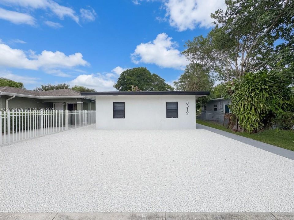 For Sale: $550,000 (0 beds, 0 baths, 1000 Square Feet)