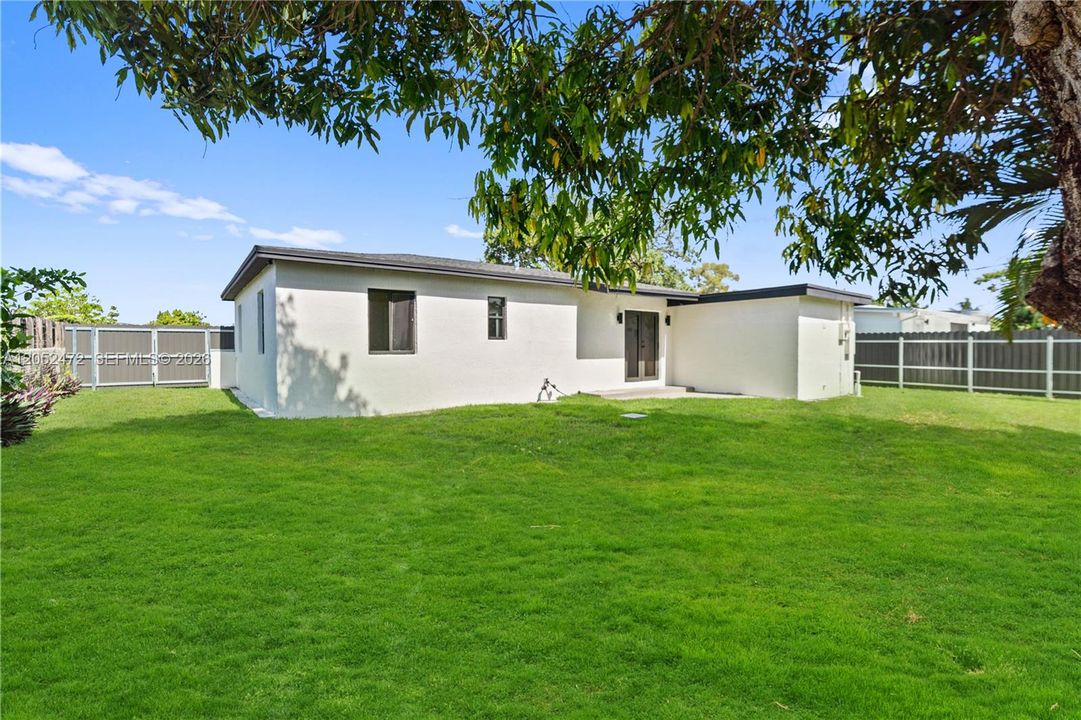 En Venta: $689,900 (3 camas, 2 baños, 0 Pies cuadrados)