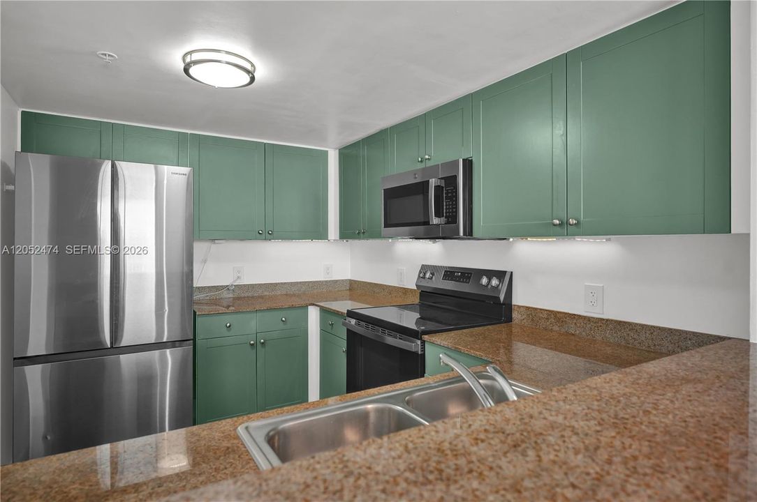 En Venta: $425,000 (2 camas, 2 baños, 901 Pies cuadrados)