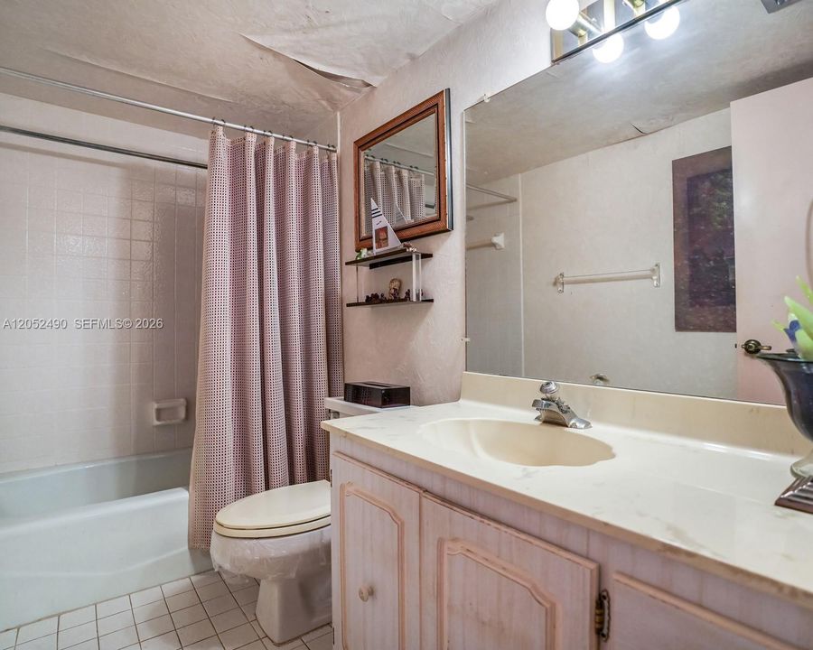 For Sale: $135,000 (2 beds, 2 baths, 1260 Square Feet)