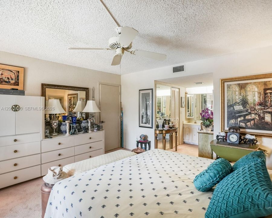 For Sale: $135,000 (2 beds, 2 baths, 1260 Square Feet)