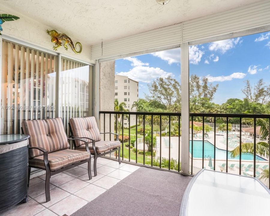 For Sale: $135,000 (2 beds, 2 baths, 1260 Square Feet)