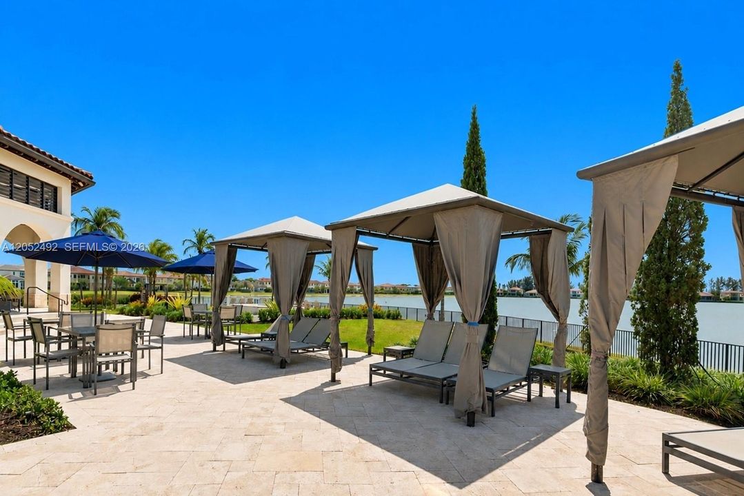 Active With Contract: $1,725,000 (4 beds, 4 baths, 4065 Square Feet)
