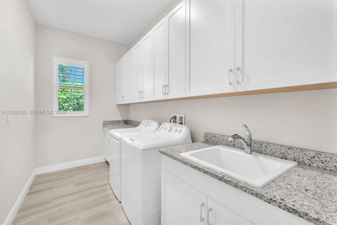 Active With Contract: $1,725,000 (4 beds, 4 baths, 4065 Square Feet)