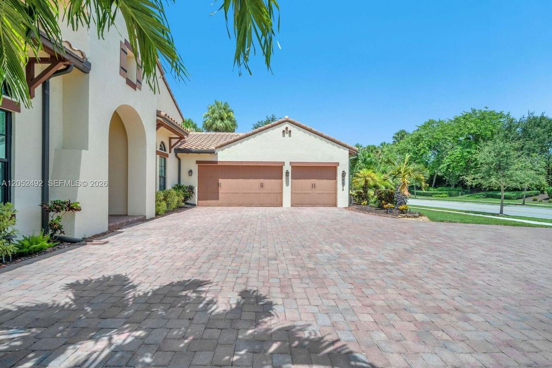 Active With Contract: $1,725,000 (4 beds, 4 baths, 4065 Square Feet)