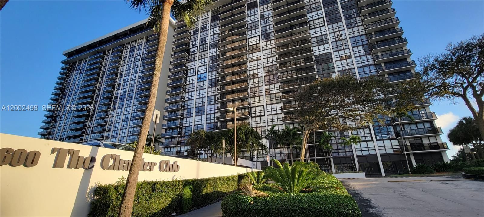 For Rent: $2,600 (1 beds, 2 baths, 768 Square Feet)