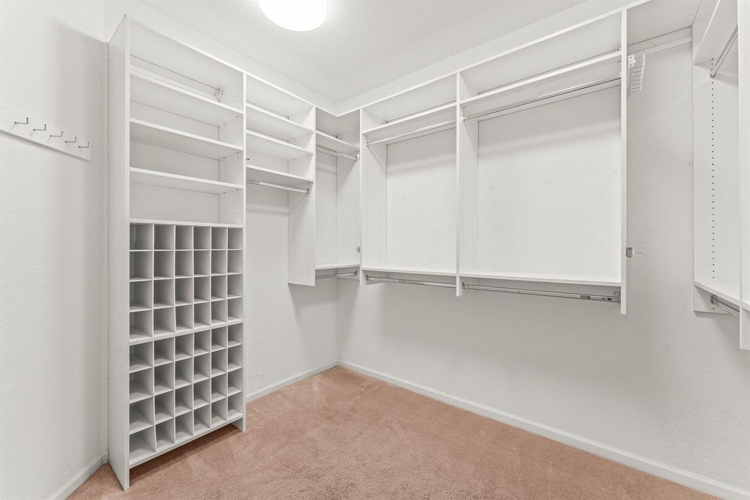 Walk-in Closet
