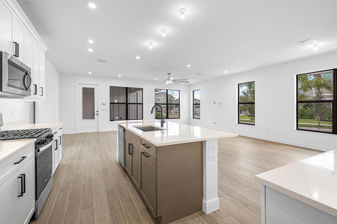 017-920SouthwestNewfieldAvenue-PalmCity-