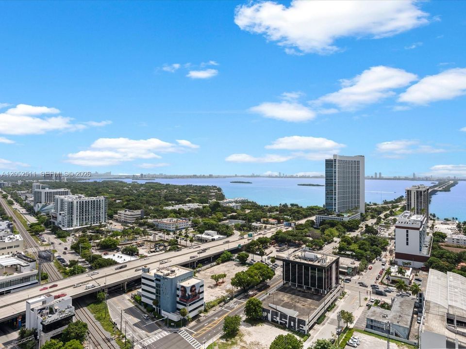 For Rent: $3,750 (1 beds, 1 baths, 735 Square Feet)