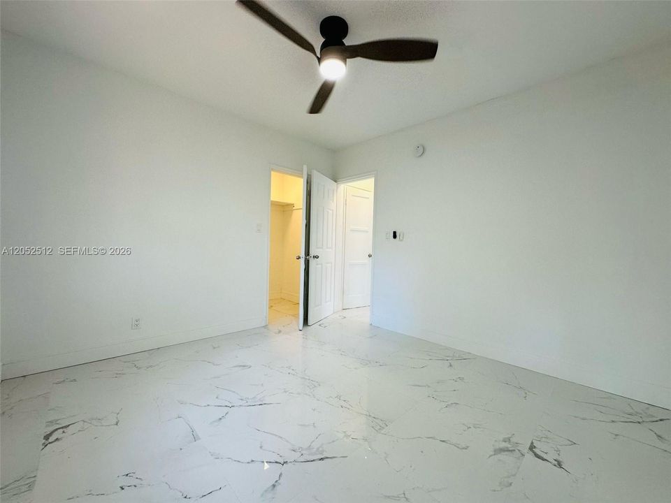 For Rent: $1,700 (1 beds, 1 baths, 550 Square Feet)