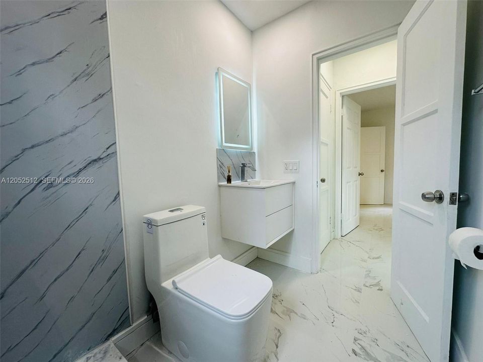 For Rent: $1,700 (1 beds, 1 baths, 550 Square Feet)