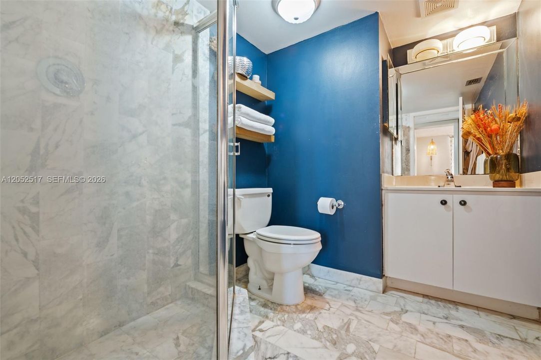 На продажу: $699,000 (2 спален, 2 ванн, 1005 Квадратных фут)