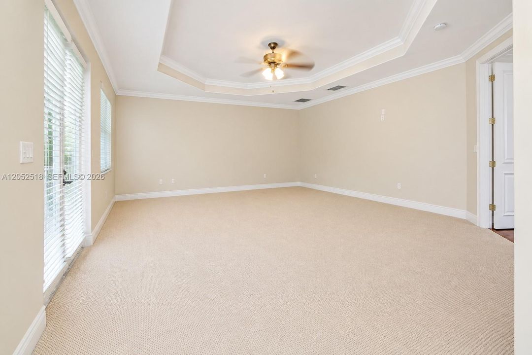 В аренду: $5,750 (5 спален, 5 ванн, 5643 Квадратных фут)
