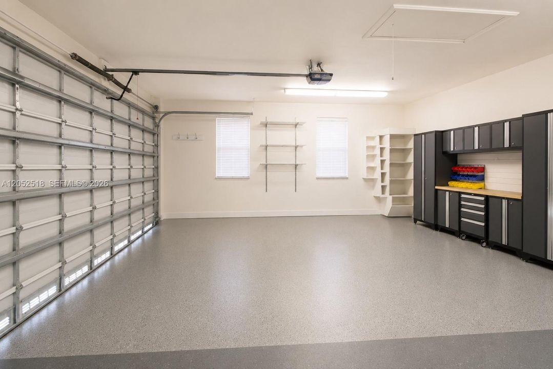 В аренду: $5,750 (5 спален, 5 ванн, 5643 Квадратных фут)