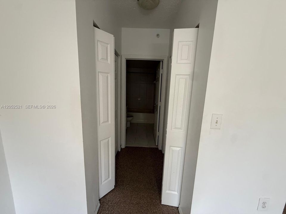 В аренду: $2,650 (2 спален, 2 ванн, 989 Квадратных фут)