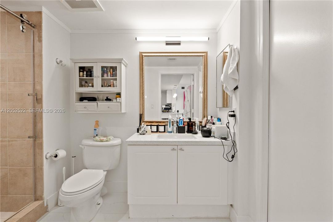 For Rent: $3,325 (2 beds, 2 baths, 1175 Square Feet)