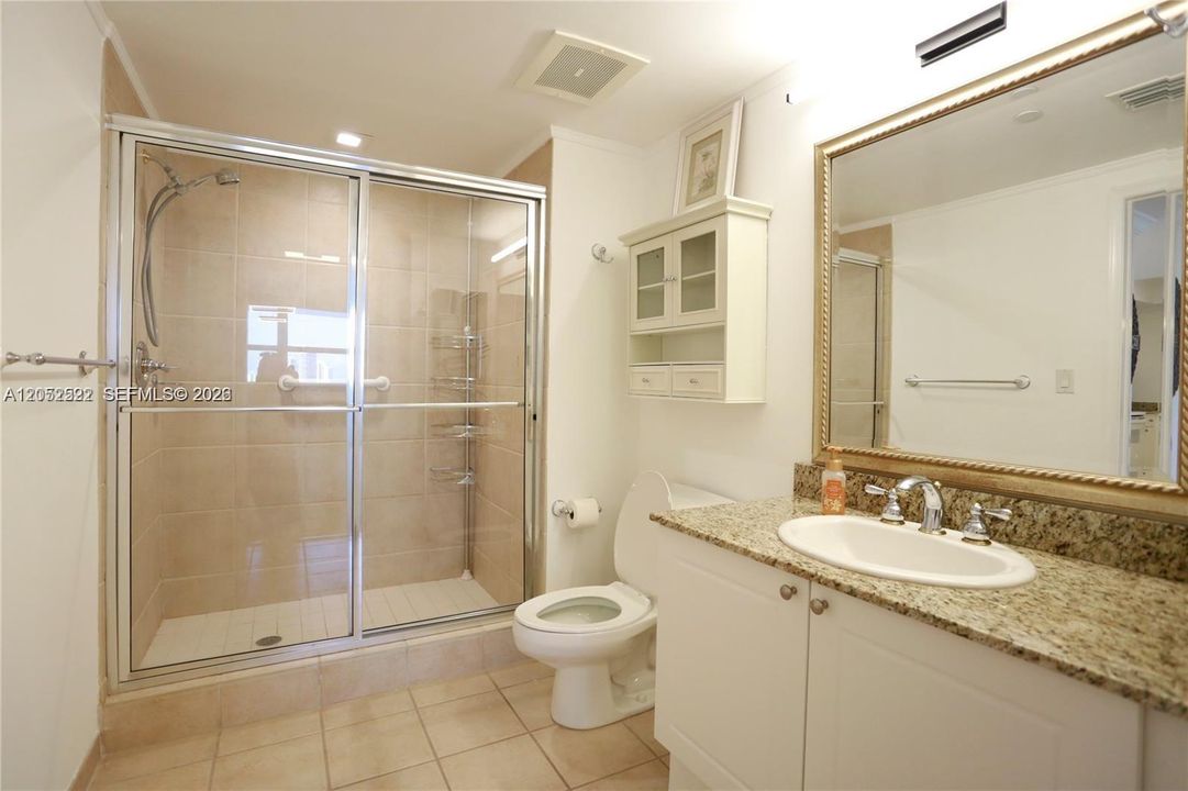 For Rent: $3,325 (2 beds, 2 baths, 1175 Square Feet)