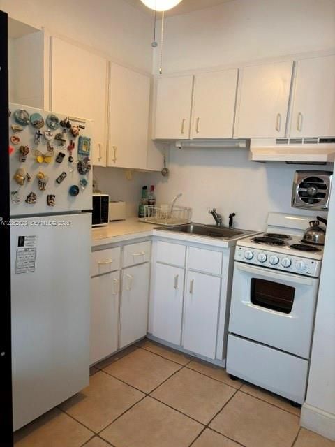 For Sale: $165,000 (1 beds, 1 baths, 755 Square Feet)
