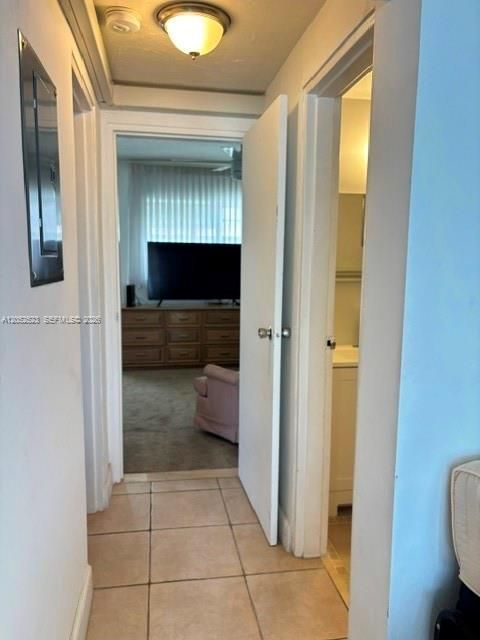 For Sale: $165,000 (1 beds, 1 baths, 755 Square Feet)