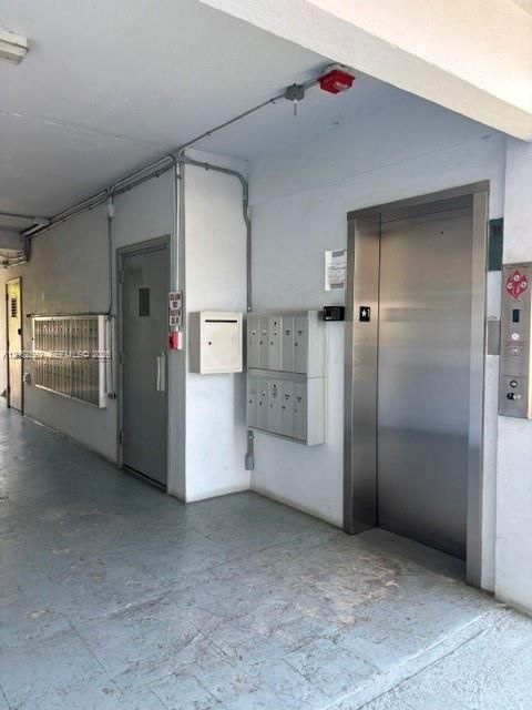 For Sale: $165,000 (1 beds, 1 baths, 755 Square Feet)