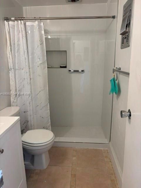 For Sale: $165,000 (1 beds, 1 baths, 755 Square Feet)