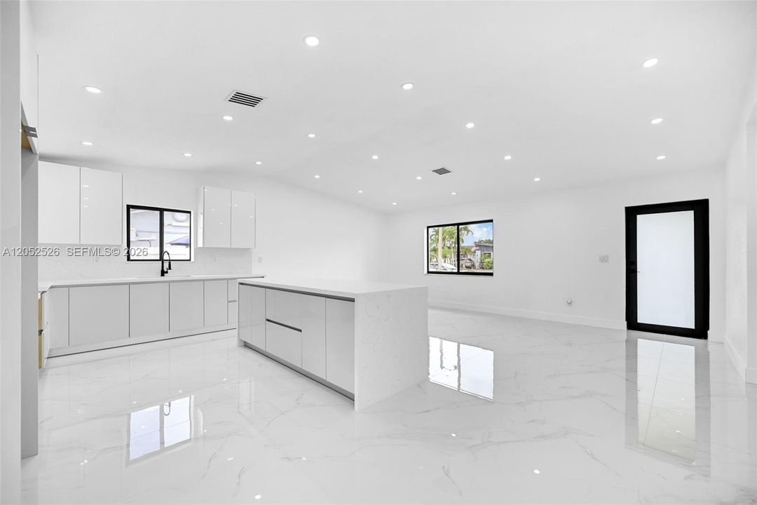 En Venta: $675,000 (3 camas, 2 baños, 1398 Pies cuadrados)