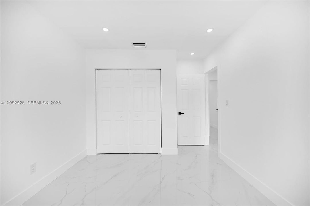 En Venta: $675,000 (3 camas, 2 baños, 1398 Pies cuadrados)
